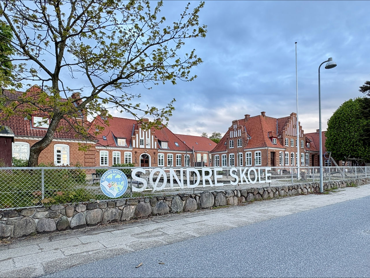 Søndre Skoles facade mod Koldingvej