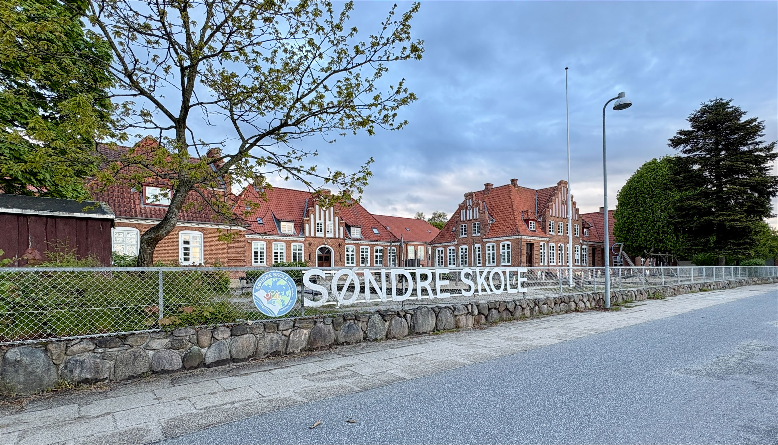 Søndre Skoles facade mod Koldingvej