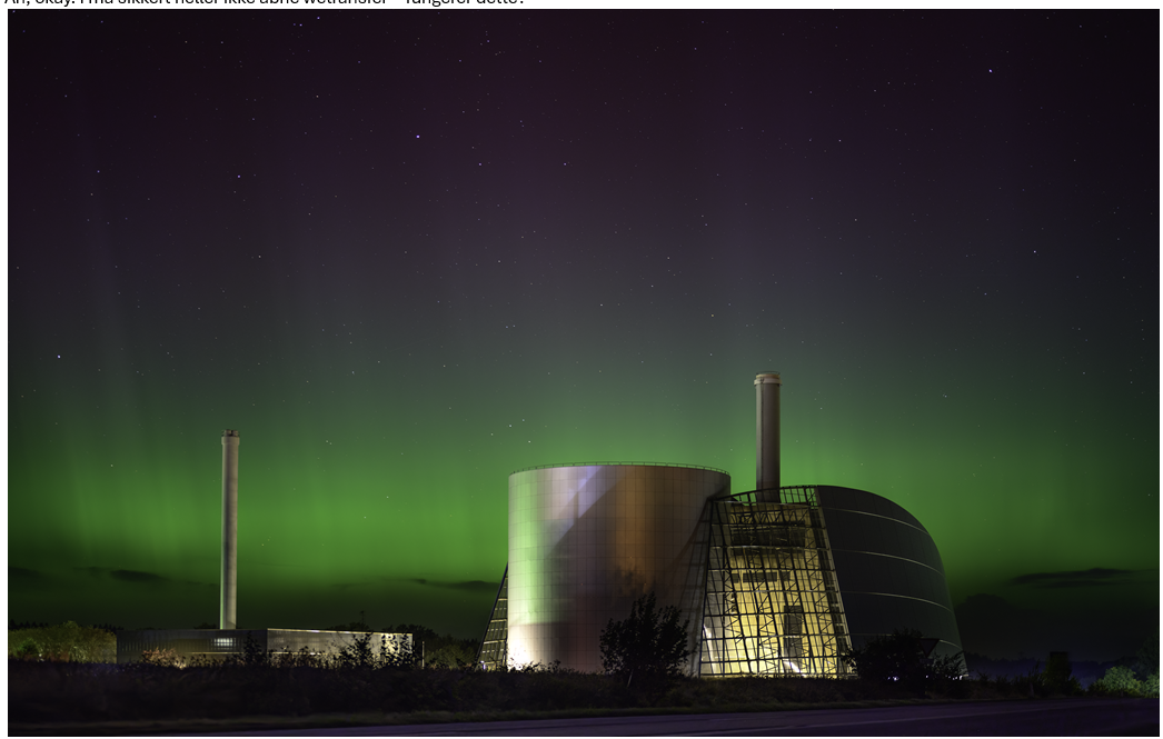Viborg Kraftvarmeværk i nordlys
